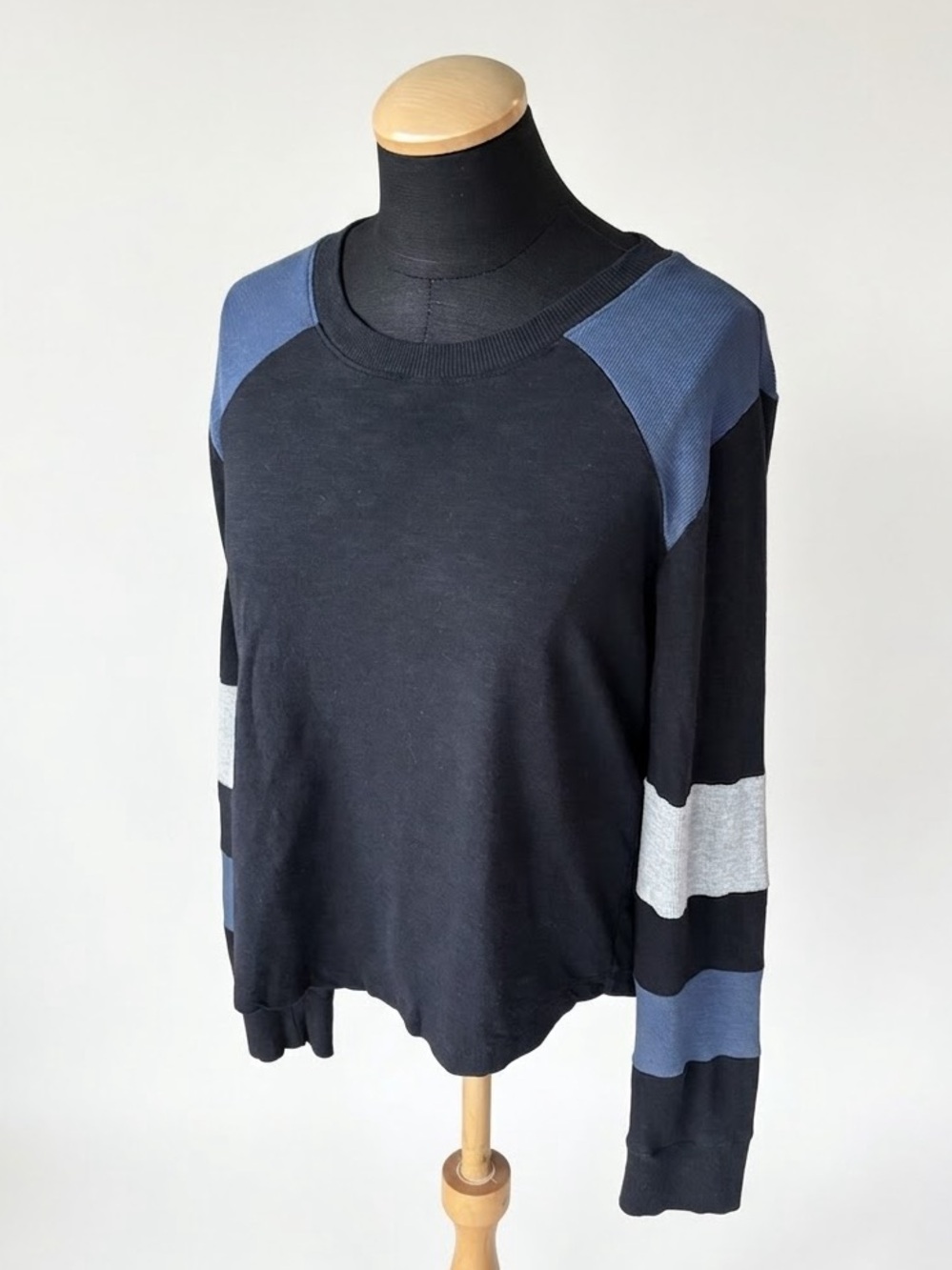 EVEREVE Colorblock Striped Top Raglan Long Sleeve Sweatshirt Size S
